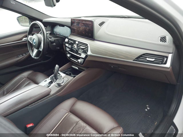 40065694 :رقم المزاد ، WBA33AG01NCH95730 vin ، 2022 Bmw 530e Xdrive مزاد بيع