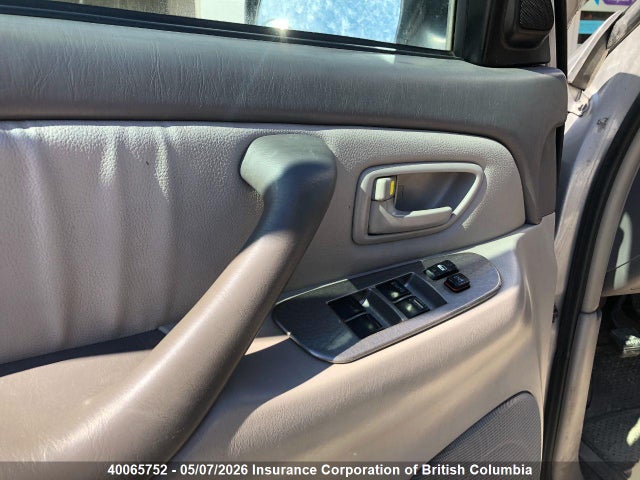2004 Toyota Sequoia Limited მანქანა იყიდება აუქციონზე, vin: 5TDBT48A54S217244, აუქციონის ნომერი: 40065752