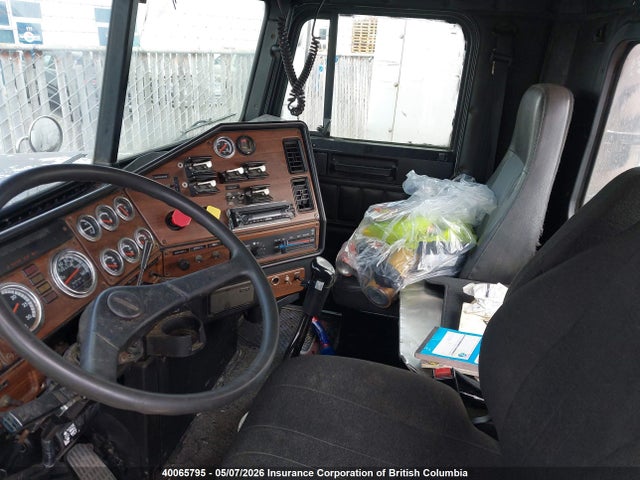 Aukcja sprzedaży 2005 Freightliner Conventional Fld120, vin: 1FUJALAV65DN71157, numer aukcji: 40065795