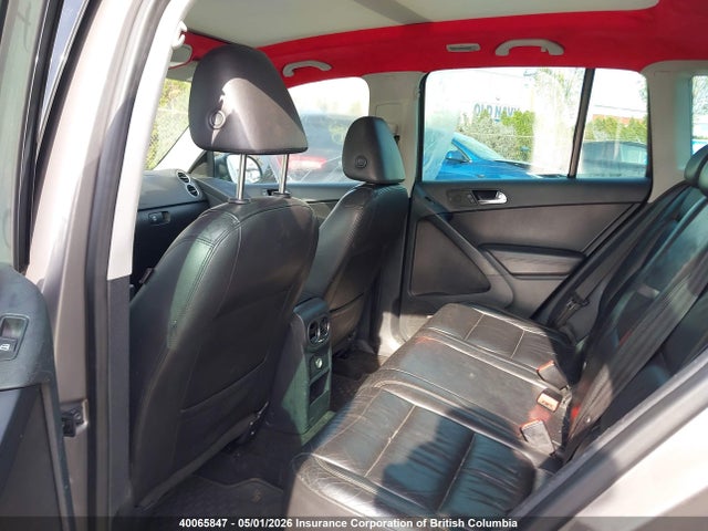 40065847 :رقم المزاد ، WVGBV7AX2AW514571 vin ، 2010 Volkswagen Tiguan Se/sel مزاد بيع