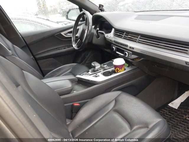 WA1WAAF77JD018727 Audi Q7 Technik S-line