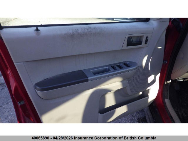 40065890 :رقم المزاد ، 1FMCU93148KD21383 vin ، 2008 Ford Escape Xlt مزاد بيع