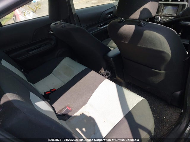 JTDKDTB36G1121223 Toyota PRIUS C
