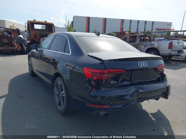 WAUCNAF4XHN035476 Audi A4