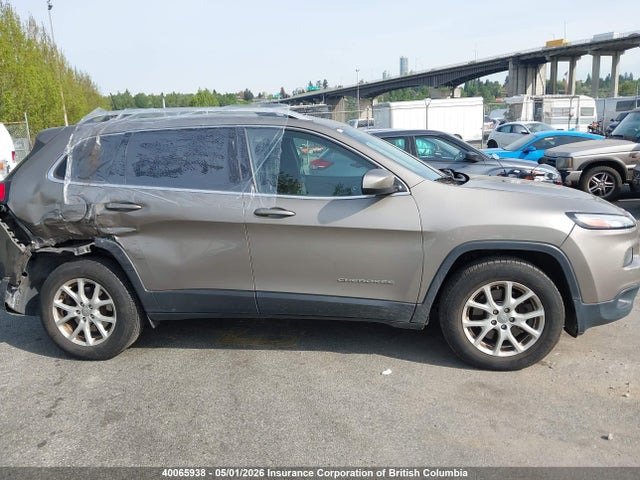 Продажа на аукционе авто 2017 Jeep Cherokee Latitude, vin: 1C4PJMCS3HW651101, номер лота: 40065938