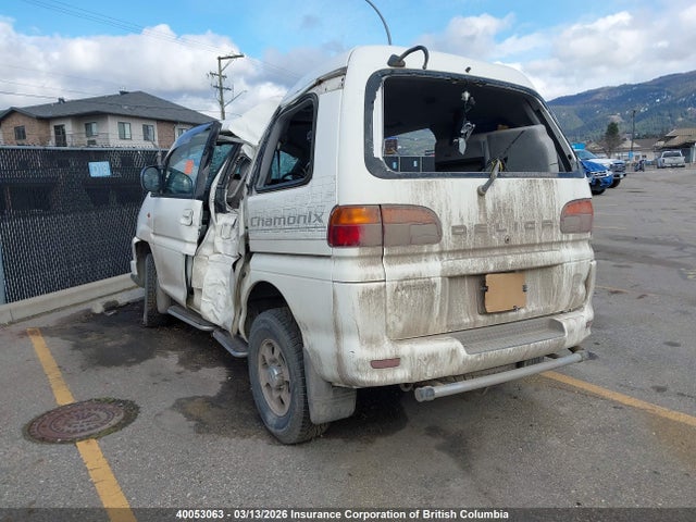 40053063 :رقم المزاد ، PD6W0600444 vin ، 2000 Mitsubishi Delica Active Field مزاد بيع