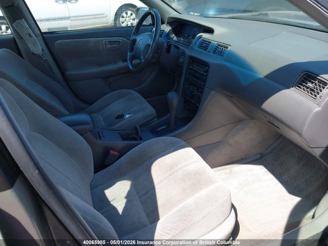 40065985 :رقم المزاد ، JT2BF22K0X0165681 vin ، 1999 Toyota Camry مزاد بيع