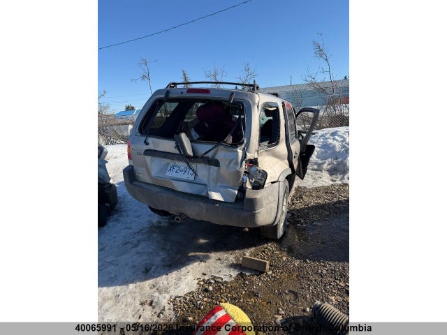 40065991 :رقم المزاد ، 1FMCU04121KB69443 vin ، 2001 Ford Escape Xlt مزاد بيع