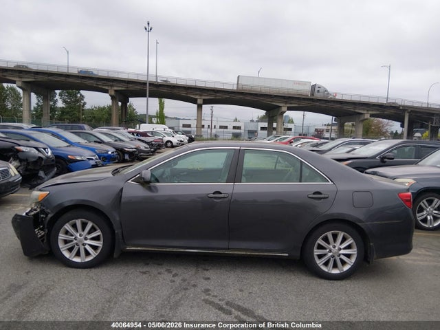 40064954 :رقم المزاد ، 4T1BD1FK2CU040486 vin ، 2012 Toyota Camry Hybrid/le/xle مزاد بيع