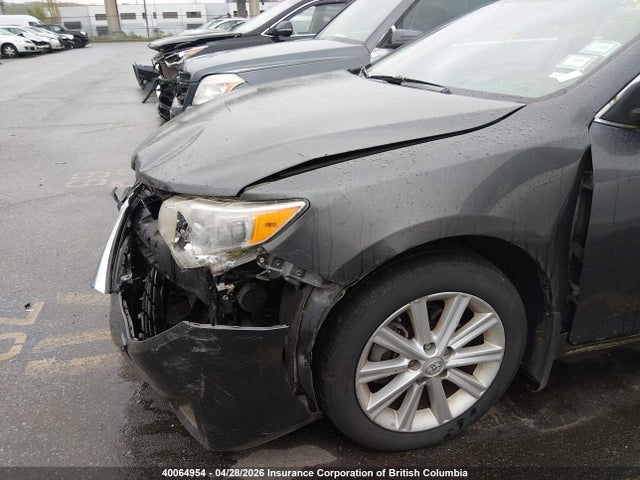 40064954 :رقم المزاد ، 4T1BD1FK2CU040486 vin ، 2012 Toyota Camry Hybrid/le/xle مزاد بيع