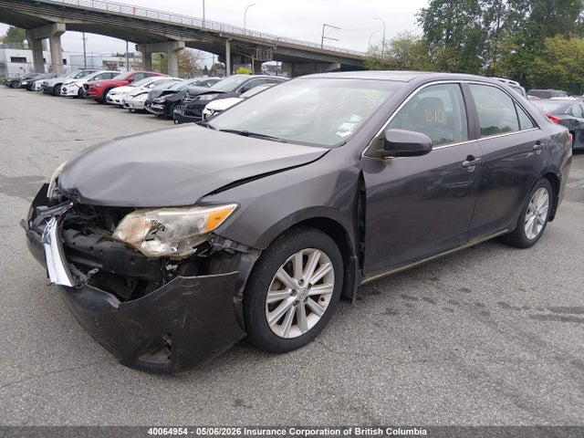 40064954 :رقم المزاد ، 4T1BD1FK2CU040486 vin ، 2012 Toyota Camry Hybrid/le/xle مزاد بيع