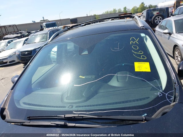 40066032 :رقم المزاد ، 1FMCU9J96HUD88063 vin ، 2017 Ford Escape Titanium مزاد بيع