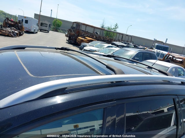 40066032 :رقم المزاد ، 1FMCU9J96HUD88063 vin ، 2017 Ford Escape Titanium مزاد بيع