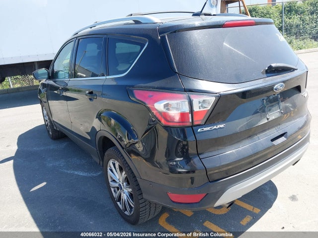 40066032 :رقم المزاد ، 1FMCU9J96HUD88063 vin ، 2017 Ford Escape Titanium مزاد بيع