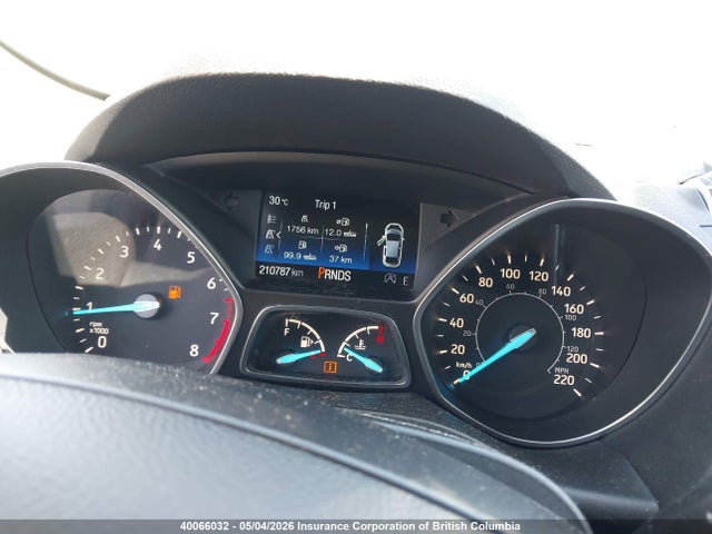 40066032 :رقم المزاد ، 1FMCU9J96HUD88063 vin ، 2017 Ford Escape Titanium مزاد بيع