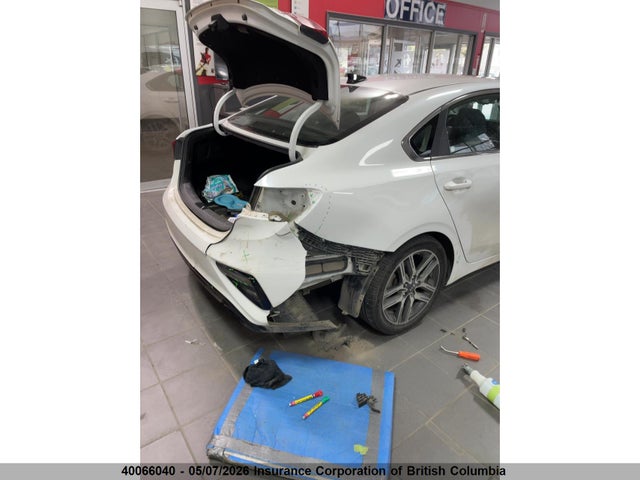 2019 Kia Forte მანქანა იყიდება აუქციონზე, vin: 3KPF54ADXKE092247, აუქციონის ნომერი: 40066040