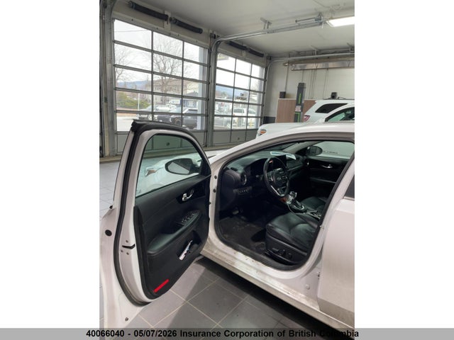 2019 Kia Forte მანქანა იყიდება აუქციონზე, vin: 3KPF54ADXKE092247, აუქციონის ნომერი: 40066040