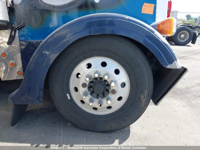 40066071 :رقم المزاد ، 1XP5DB9X04D824812 vin ، 2004 Peterbilt 379 مزاد بيع