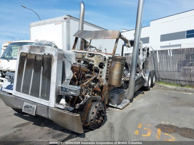 40066071 :رقم المزاد ، 1XP5DB9X04D824812 vin ، 2004 Peterbilt 379 مزاد بيع