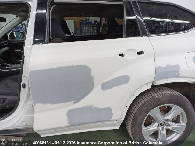 2020 Toyota Highlander Le მანქანა იყიდება აუქციონზე, vin: 5TDBZRBHXLS500075, აუქციონის ნომერი: 40066131
