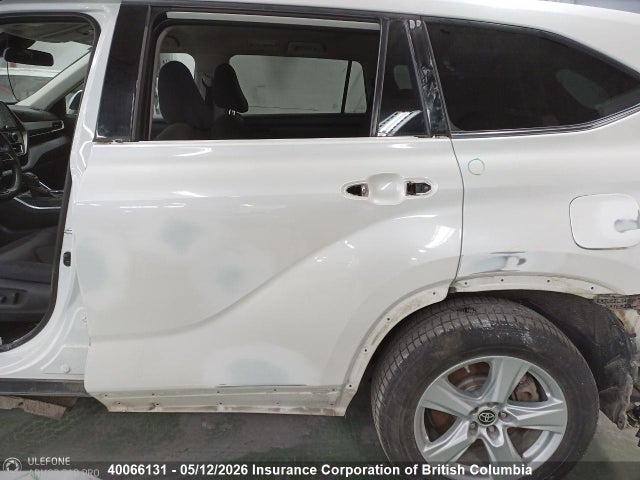 2020 Toyota Highlander Le მანქანა იყიდება აუქციონზე, vin: 5TDBZRBHXLS500075, აუქციონის ნომერი: 40066131