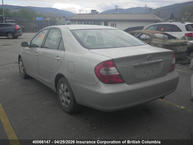 40066147 :رقم المزاد ، JTDBE32K620001134 vin ، 2002 Toyota Camry مزاد بيع