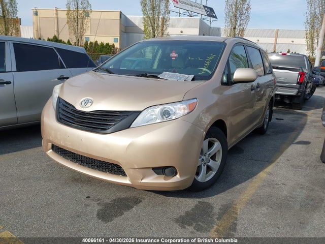40066161 :رقم المزاد ، 5TDZK3DC8BS123424 vin ، 2011 Toyota Sienna مزاد بيع