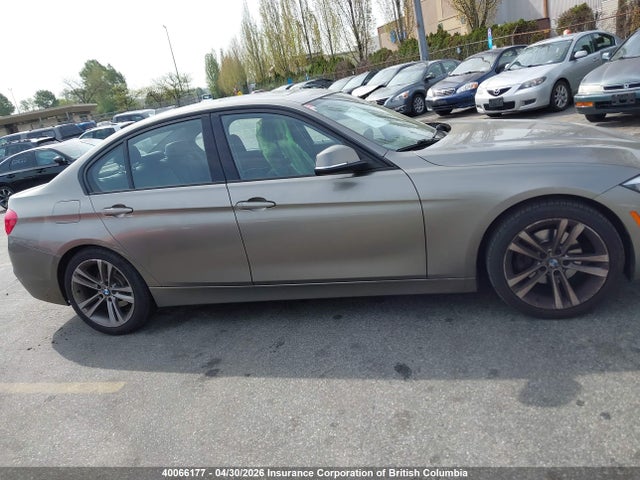 40066177 :رقم المزاد ، WBA8A3C56GK551263 vin ، 2016 Bmw 320i مزاد بيع