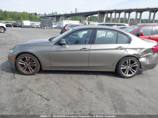 40066177 :رقم المزاد ، WBA8A3C56GK551263 vin ، 2016 Bmw 320i مزاد بيع