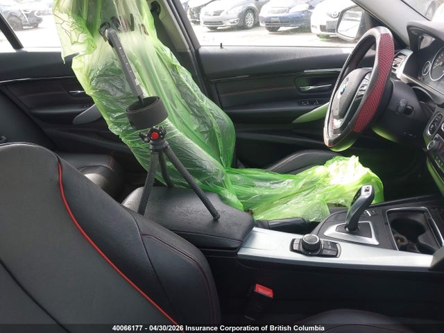 40066177 :رقم المزاد ، WBA8A3C56GK551263 vin ، 2016 Bmw 320i مزاد بيع