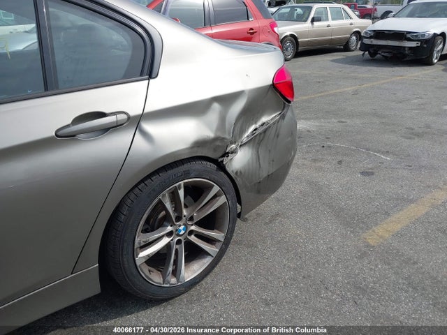 40066177 :رقم المزاد ، WBA8A3C56GK551263 vin ، 2016 Bmw 320i مزاد بيع