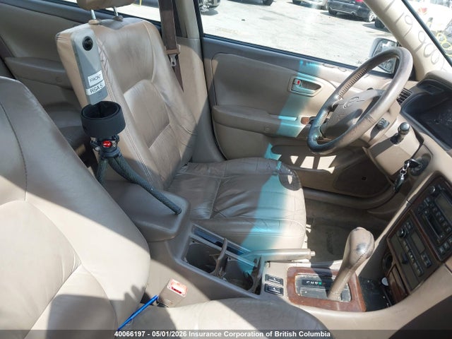 40066197 :رقم المزاد ، JT2BF22K110292284 vin ، 2001 Toyota Camry مزاد بيع