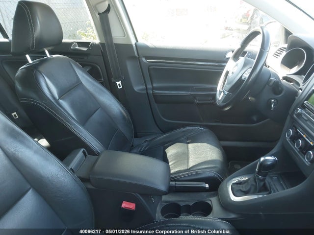 40066217 :رقم المزاد ، 3VWPL7AJ4DM646213 vin ، 2013 Volkswagen Golf مزاد بيع
