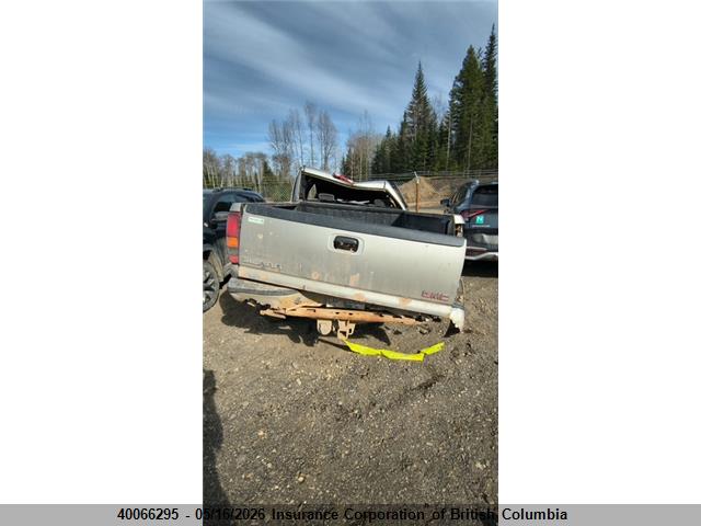 40066295 :رقم المزاد ، 1GTHK231X2F215544 vin ، 2002 Gmc Sierra K2500 Heavy Duty مزاد بيع