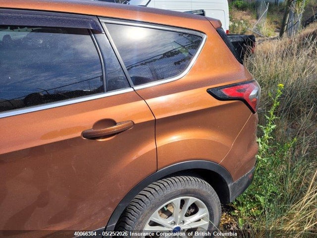 40066304 :رقم المزاد ، 1FMCU0GD3HUA06546 vin ، 2017 Ford Escape Se مزاد بيع