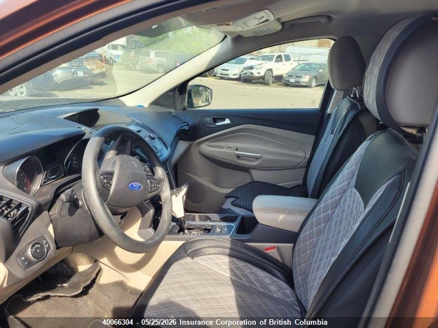 40066304 :رقم المزاد ، 1FMCU0GD3HUA06546 vin ، 2017 Ford Escape Se مزاد بيع