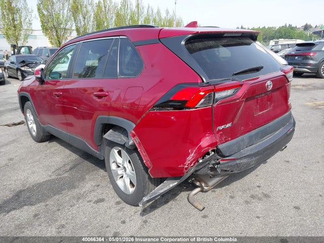 40066364 :رقم المزاد ، 2T3R1RFV5MW218576 vin ، 2021 Toyota Rav4 مزاد بيع