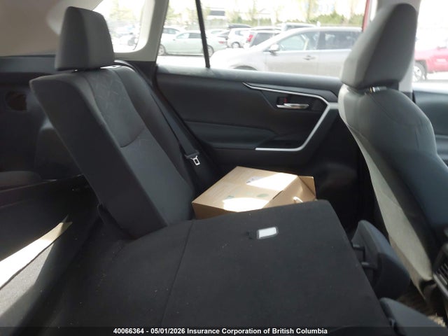 40066364 :رقم المزاد ، 2T3R1RFV5MW218576 vin ، 2021 Toyota Rav4 مزاد بيع