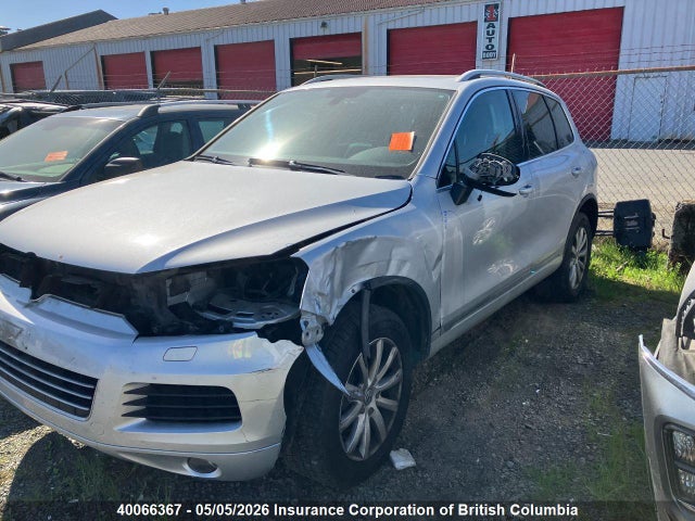 2011 Volkswagen Touareg 3.0 Tdi Comfortline/3.0 Tdi Execline/3.0 Tdi Highline მანქანა იყიდება აუქციონზე, vin: WVGFK9BP4BD005518, აუქციონის ნომერი: 40066367
