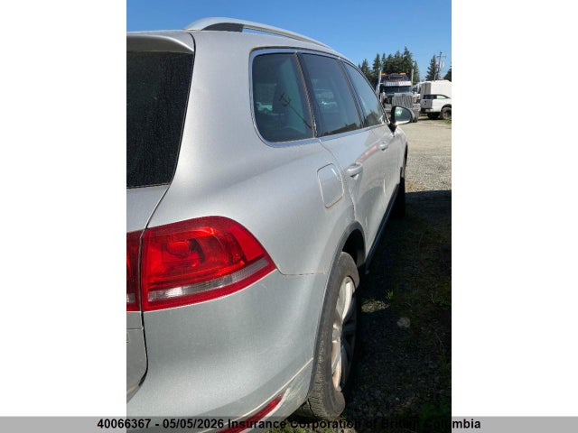 2011 Volkswagen Touareg 3.0 Tdi Comfortline/3.0 Tdi Execline/3.0 Tdi Highline მანქანა იყიდება აუქციონზე, vin: WVGFK9BP4BD005518, აუქციონის ნომერი: 40066367