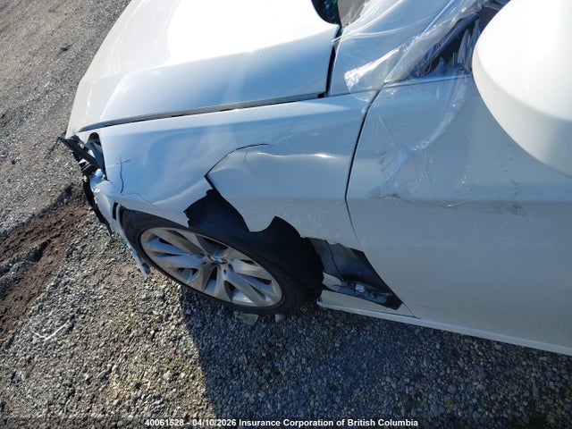 2011 Bmw 328 Xi მანქანა იყიდება აუქციონზე, vin: WBAKF3C54BE442606, აუქციონის ნომერი: 40061528