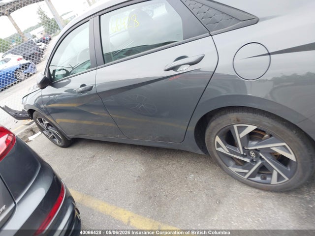 KMHLM4DGXSU885525 Hyundai Elantra Preferred With Tech Package