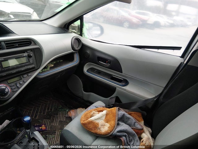 40065651 :رقم المزاد ، JTDKDTB36C1513953 vin ، 2012 Toyota Prius C مزاد بيع