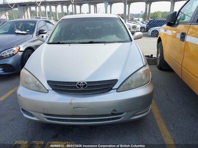 40066512 :رقم المزاد ، JTDBE32KX20002223 vin ، 2002 Toyota Camry مزاد بيع