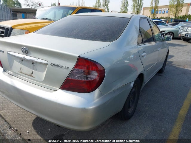 40066512 :رقم المزاد ، JTDBE32KX20002223 vin ، 2002 Toyota Camry مزاد بيع
