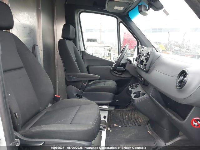 40066537 :رقم المزاد ، W1W4DBHY5MP346865 vin ، 2021 Mercedes-benz Sprinter 2500 مزاد بيع