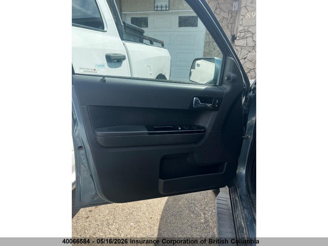 2010 Ford Escape Limited მანქანა იყიდება აუქციონზე, vin: 1FMCU9EG7AKB26577, აუქციონის ნომერი: 40066584