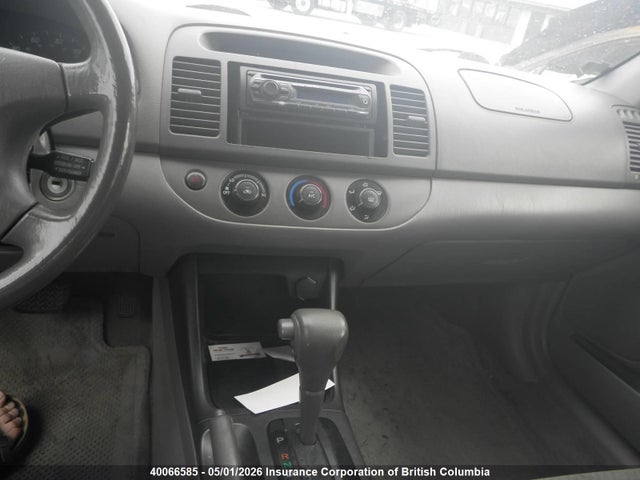 40066585 :رقم المزاد ، JTDBE32K820018033 vin ، 2002 Toyota Camry مزاد بيع