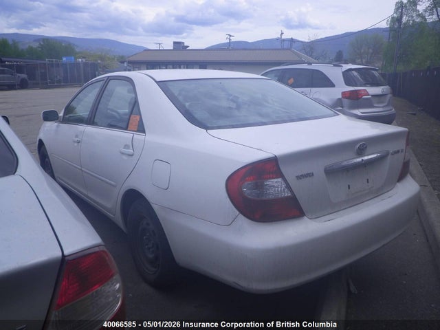 40066585 :رقم المزاد ، JTDBE32K820018033 vin ، 2002 Toyota Camry مزاد بيع