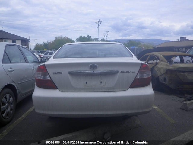 40066585 :رقم المزاد ، JTDBE32K820018033 vin ، 2002 Toyota Camry مزاد بيع